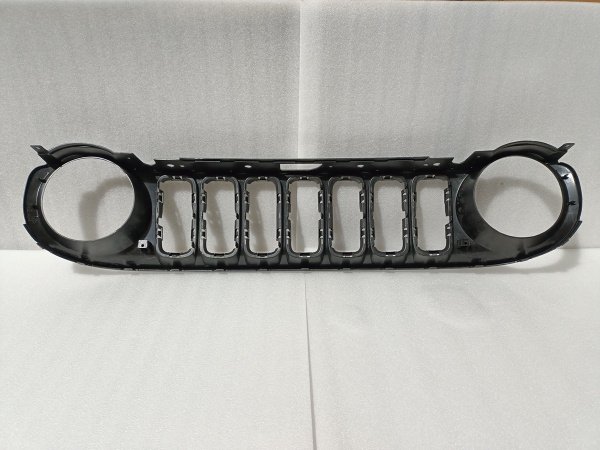 5XB15LXHAA Решетка радиатора черная  Jeep Renegade 2017-2019