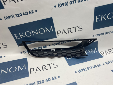 561853665A9B9 Рамка противотуманной фары левая без хрома USA Volkswagen Passat B7 2012-2015
