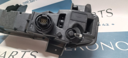 1621195-00-B Противотуманная фара правая Tesla Model X 2021-2025