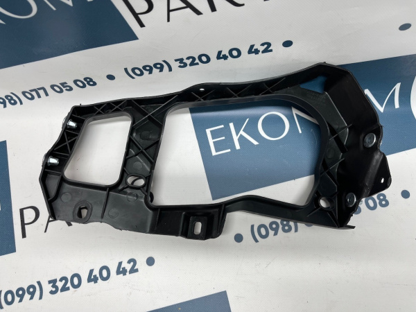 7P6806510 Крепление фары правое Volkswagen Touareg 2011-2014