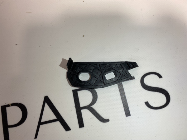 23424576 Крепление переднего бампера верхнее правое Chevrolet Malibu 2016-2019