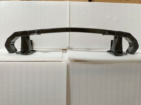 FT4Z5810852C Усилитель переднего бампера Ford Edge USA 2015-2018