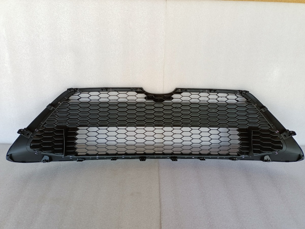 53102-02290 Решетка бампера хром Toyota Corolla 2020-2021