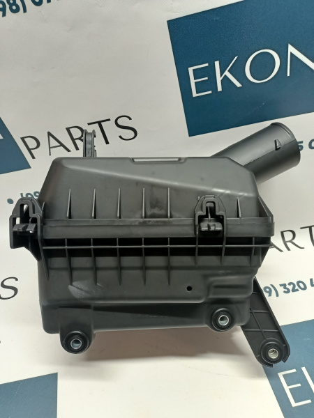 1500A449 Корпус воздушного фильтра в сборе Mitsubishi Outlander 2016-2020