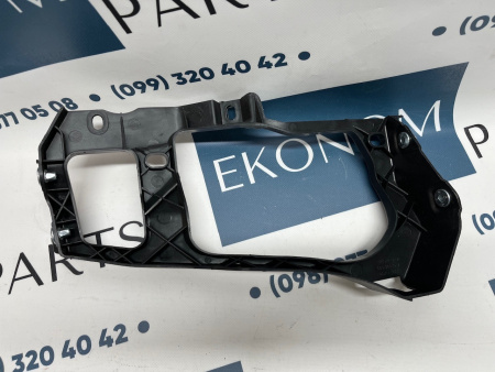 7P6806510 Крепление фары левое Volkswagen Touareg 2011-2014