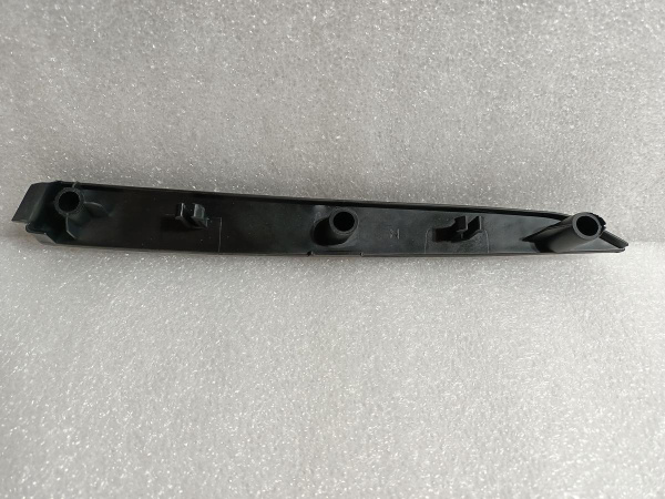 CV44-8228-AA Накладка (ресничка) под фару правая Ford Escape USA 2013-2016