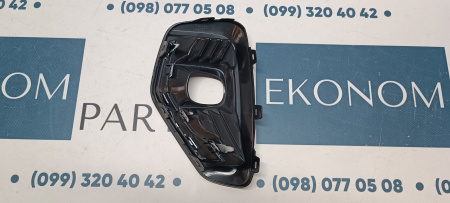 PJ6Z15266B Рамка противотуманной фары с хромом правая Ford Escape (Kuga) 2023-