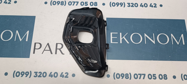 PJ6Z15266B Рамка противотуманной фары с хромом правая Ford Escape (Kuga) 2023-