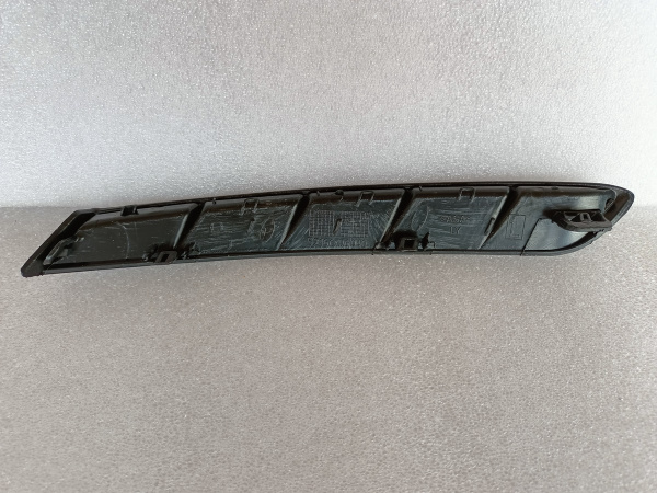 5216606030 Накладка (жабра) заднего бампера левая Toyota Camry 2018-2021