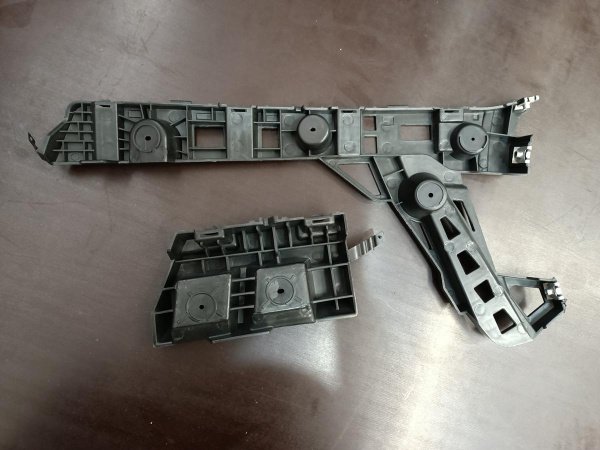 84142839 Крепление (кронштейн) заднего бампера левое Chevrolet Cruze 2016-2019