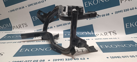 68079654AH Крепление фары правое Jeep Compass 2011-2016