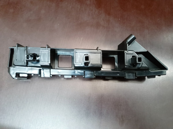 561807183A Крепление переднего бампера левое Volkswagen Passate B7 2012-2015