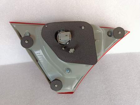 8158006410 Фонарь внутренний правый Toyota Camry USA 2015-2017