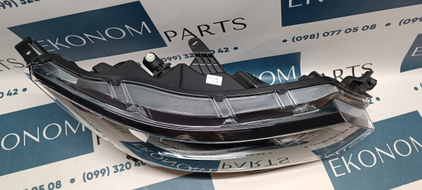 26010-6MR0A Фара (с желтым катафотом) USA правая Nissan Qashqai 2018-2022