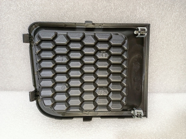 5XB62LXHAA Решетка переднего бампера левая Jeep Renegade 2017-2019