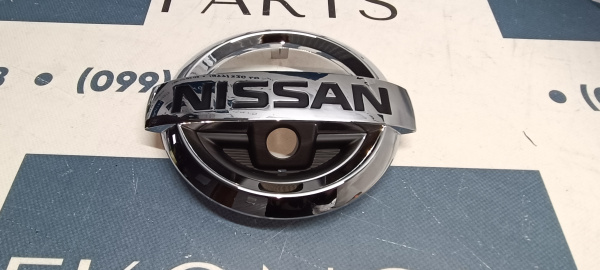 62890-4BA0A Эмблема (значок) решетки радиатора круглый под камеру Nissan Rogue (X-Trail) 2014-2020