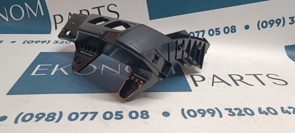 68287861AA Крепление заднего бампера внутреннее левое Jeep Cherokee 2019-