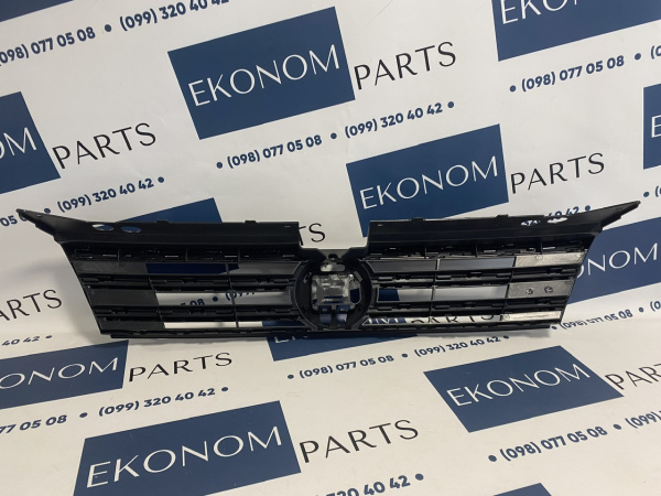 5NG853651A Решетка радиатора хром Volkswagen Tiguan 2017-2020
