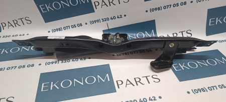 Панель радиатора (телевизор) верх в сборе с замком Jeep Compass 2011-2016