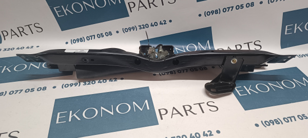 Панель радиатора (телевизор) верх в сборе с замком Jeep Compass 2011-2016