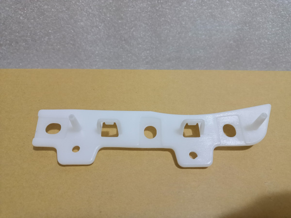 CJ5Z17C947A Крепление (кронштейн) переднего бампера левое Ford Escape 2013-2016