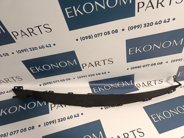 104774000H Крепление (накладка) решетки переднего бампера центральное нижнее Tesla Model X 2015-2020