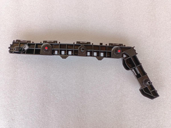 52575-02180 Крепление заднего бампера правое  Toyota Corolla 2020-2021