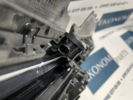 5H0853651AB Решетка радиатора GLI Volkswagen Golf 8 2020-