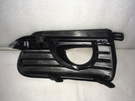 62256-4GA0A Накладка (рамка) противотуманной фары правая Infiniti Q50 2013-2016