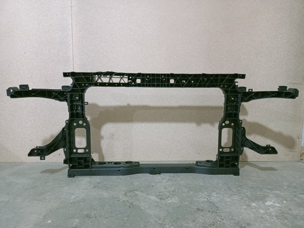 64101-S2100 Панель телевизора Hyundai SantaFe 2019-2020