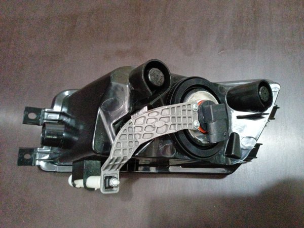561941700B Противотуманная фара правая Volkswagen Passat B7 USA 2012-2015