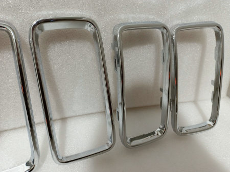 6VM90SZ0AA Кольца (хром) решетки радиатора Jeep Renegade 2019-2022