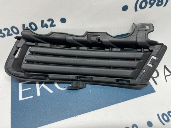 5G0853212D9B9 Заглушка противотуманной фары правая Volkswagen Golf 7 2013-2016