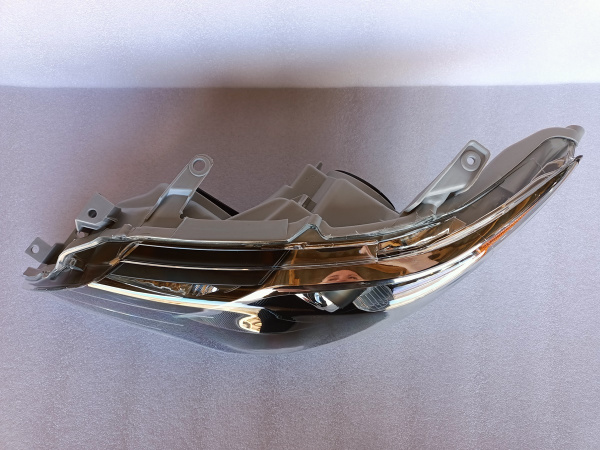 8117006890 Фара темная USA левая Toyota Camry 2012-2014