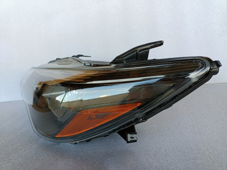 8115006C80 Фара темная SE левая Toyota Camry USA 2015-2017