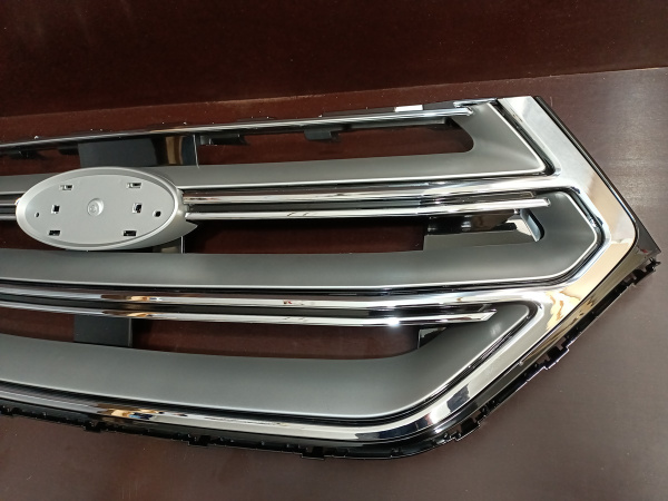 FT4Z-8200-AA Решетка радиатора хром Ford Edge 2015-2018