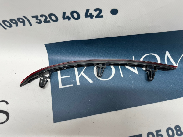 5H0945106 Катафот заднего бампера правый Volkswagen Golf 8 (2020-)