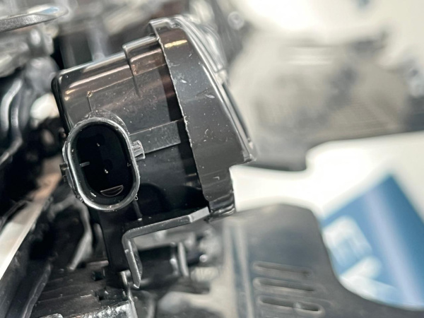 5H0853651S041 Решетка радиатора Volkswagen Golf 8 (2020-)