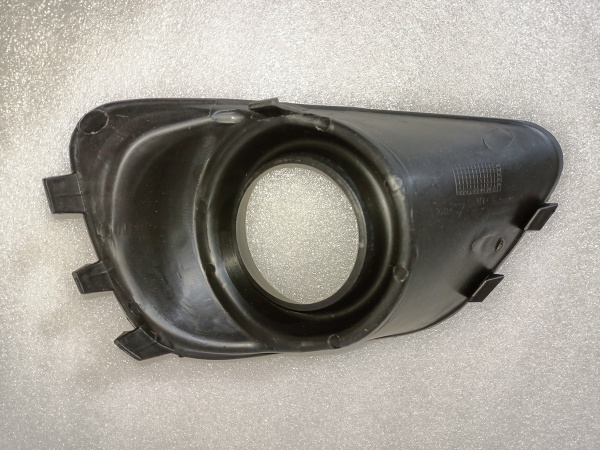 68109871AA Рамка (накладка) противотуманной фары левая Jeep Compass 2011-2016