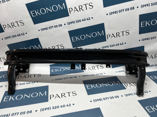 5G0807109B Усилитель переднего бампера Volkswagen Golf 7 2013-2016