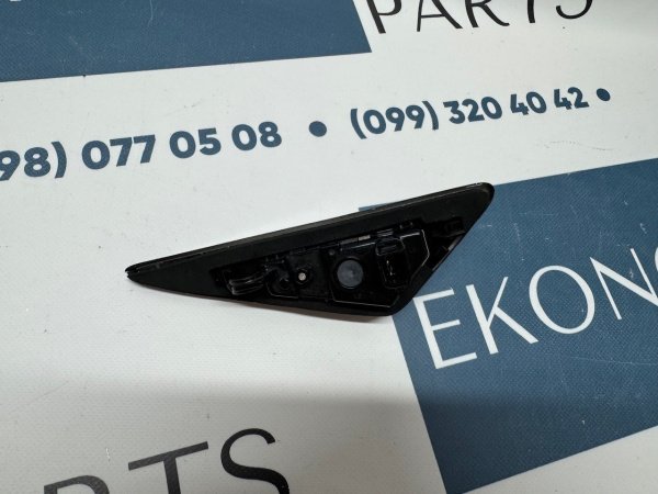 1588283-00-D Указатель поворота левый с камерой (оригинал б/у) Tesla Model S 2021-2025