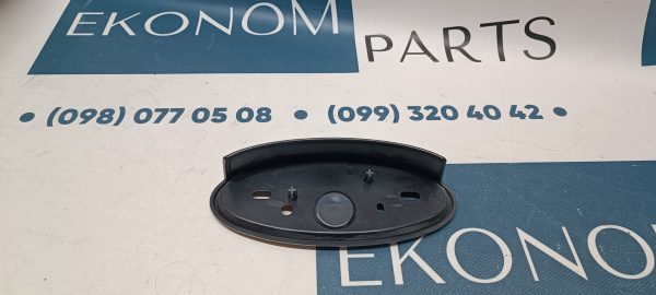 Крепление эмблемы решетки радиатора Ford Escape 2017-2019