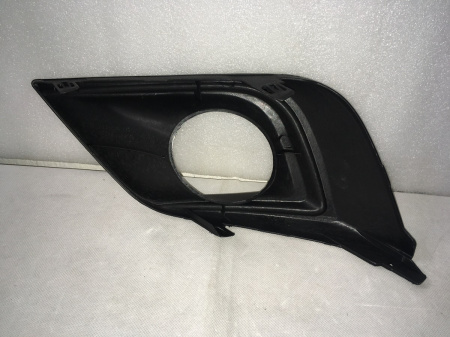 62256-5AA0A Рамка противотуманной фары правая Nissan Murano 2015- 2018