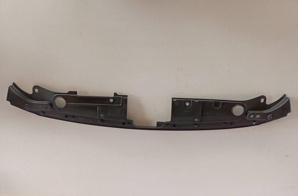GHP950717C Накладка панели радиатора верх (пластик) Mazda 6 2013-2016