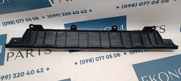 68205090AB Крепление накладки заднего бампера центральное под 2 трубы Jeep Cherokee 2014-2018