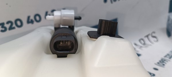 68041379AA Бачок омывателя Dodge Journey 2011-2021