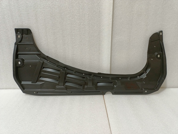 75892-ED500 Пыльник радиатора (центр) Nissan Tiida 2007-2013