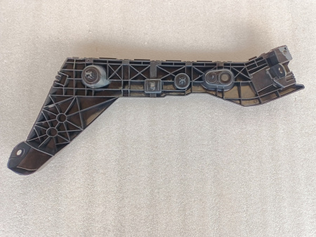 BDTS502J1 Крепление заднего бампера левое Mazda 3 2019-2024