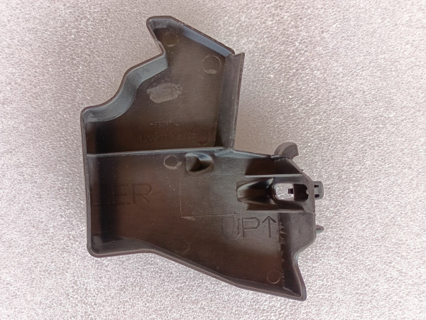 16562-0T020 Уплотнитель опоре радитора №2 компл. LE левое Toyota Corolla 2020-2021