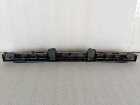 3C8807863D Центральное крепление заднего бампера Volkswagen Passate CC 2013-2018